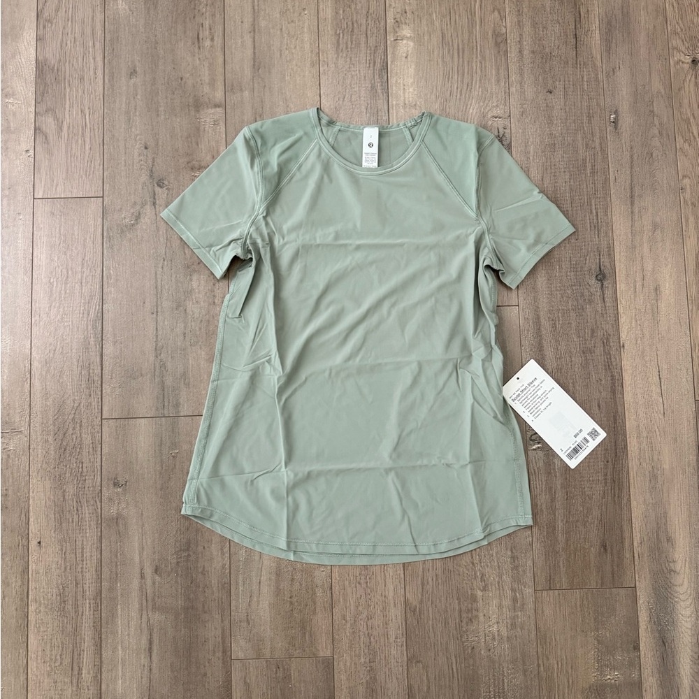 Lululemon Athletica Sage Green Sculpt Short Sleeve T-Shirt
